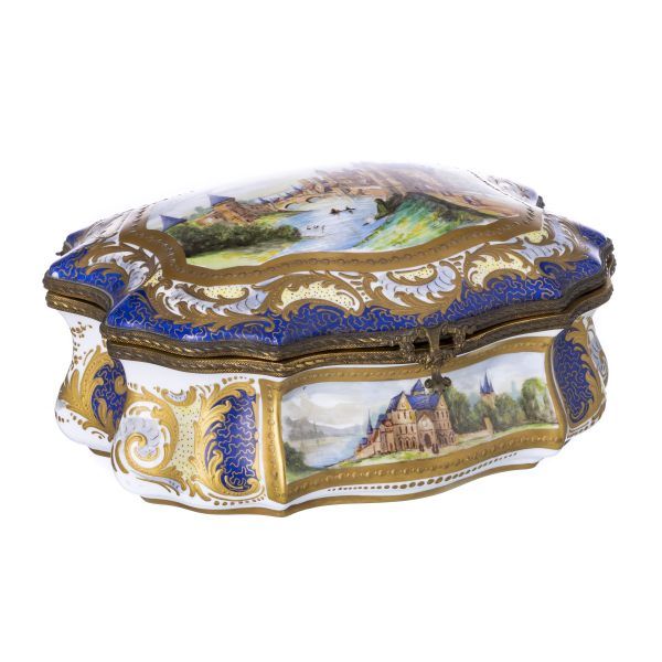 Caixa recortada - Sevres - Século XIX
