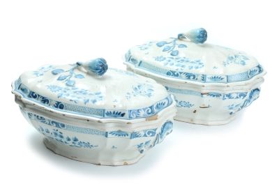 Par de terrinas em faiança de Massarelos