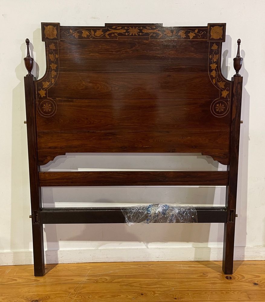 Cama de solteiro D. Maria em pau-santo - Século XIX