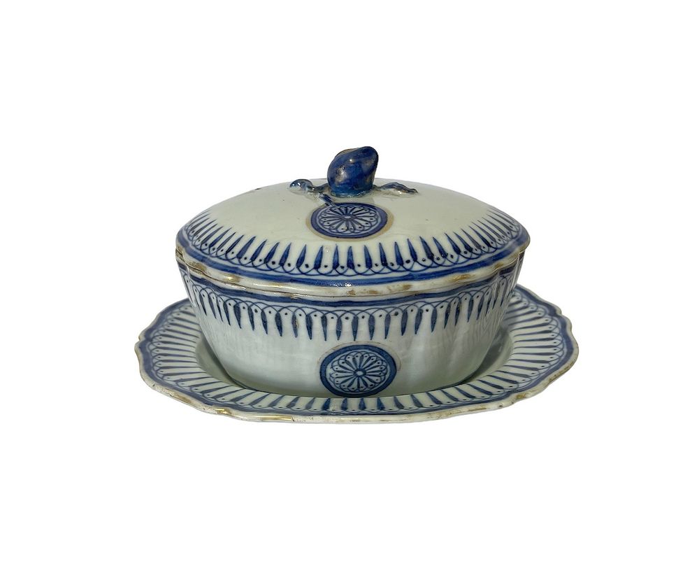 Porcelana oriental - Pequena terrina com apresentador - Companhia das