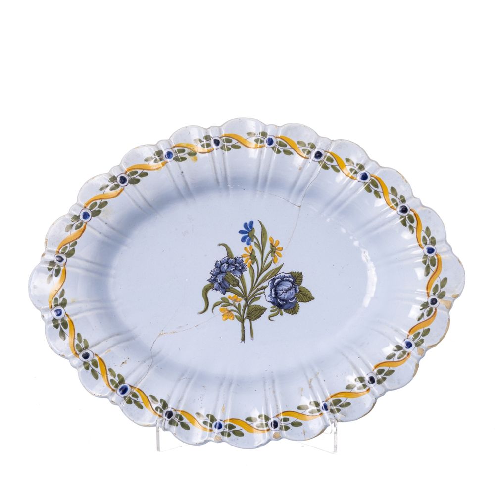 Lavanda recortada em faiança de Miragaia - Século XVIII