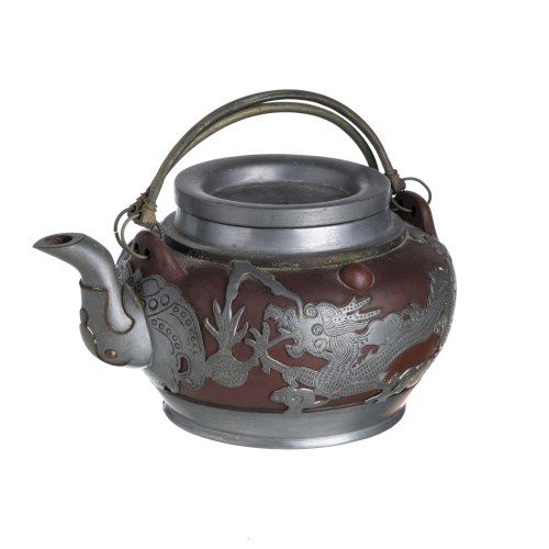 Porcelana oriental - Bule em cerâmica