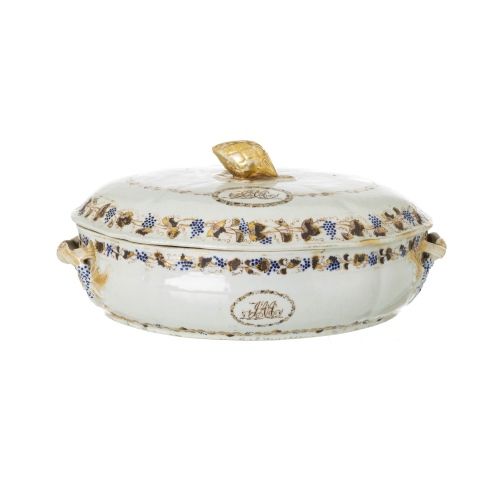 Porcelana oriental - Terrina com tampa - Companhia das Índias
