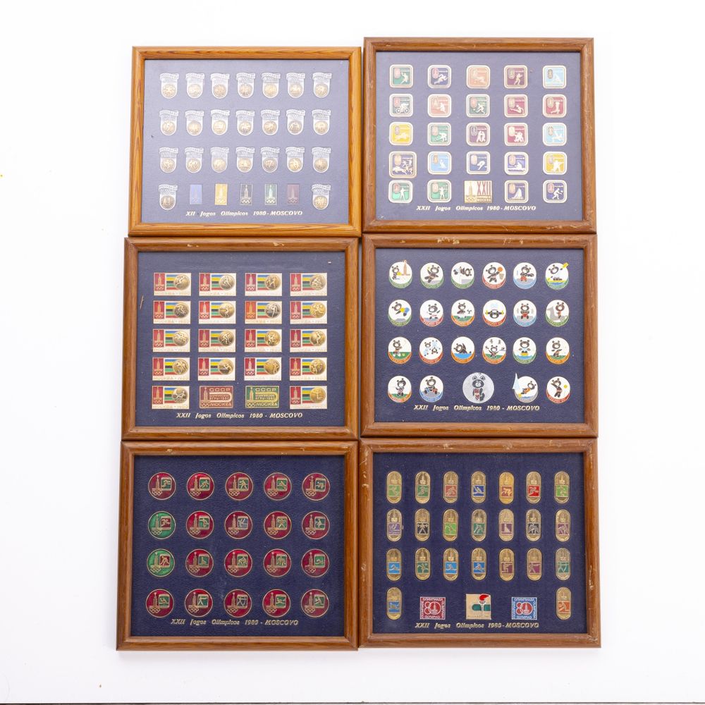 Colecionismo desportivo - Colecção de pins emblemas e crachás - 142