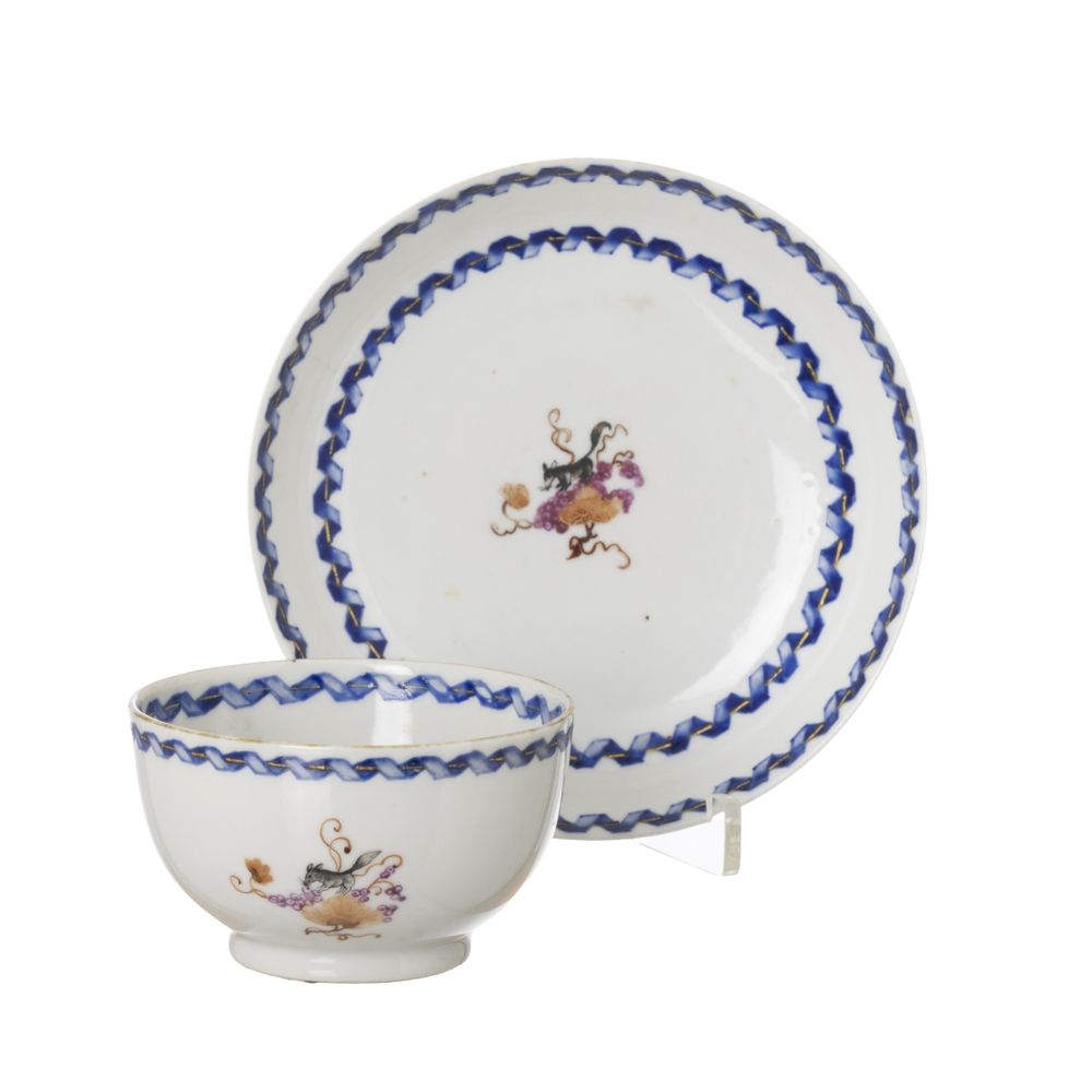 Porcelana oriental - Chávena com pires - Companhia das Índias