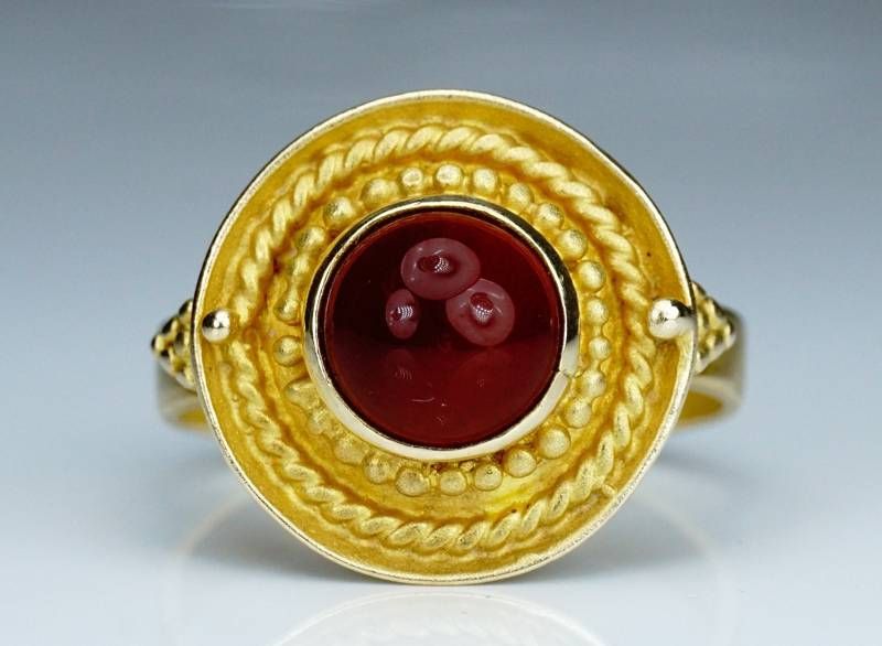 Anel de Ouro 72
