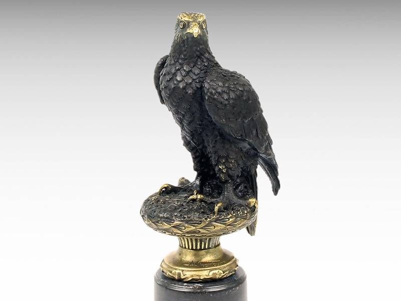Escultura de bronze - Águia; ave de rapina