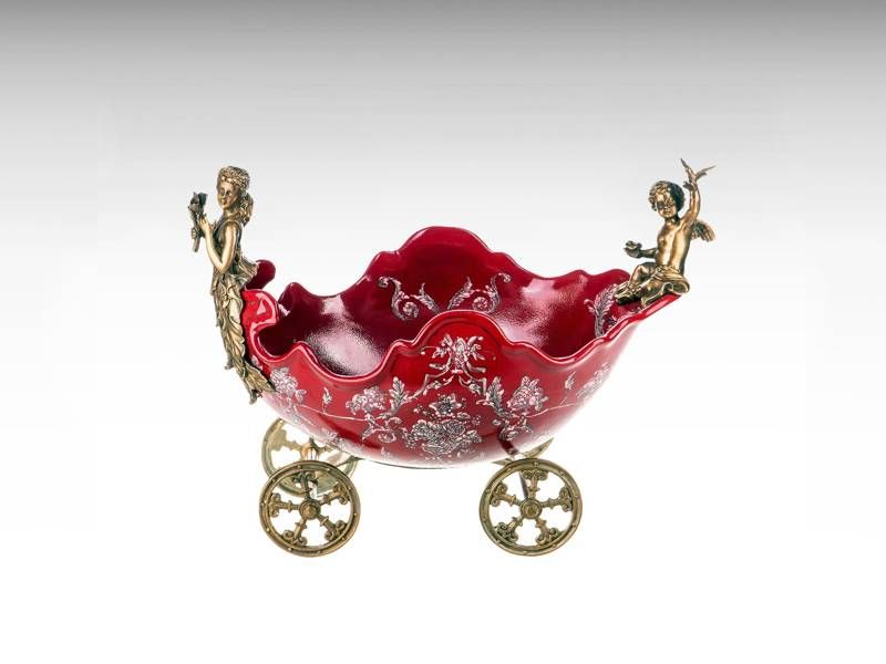 Carruagem de porcelana e bronze; com anjo querubim; vitoriano