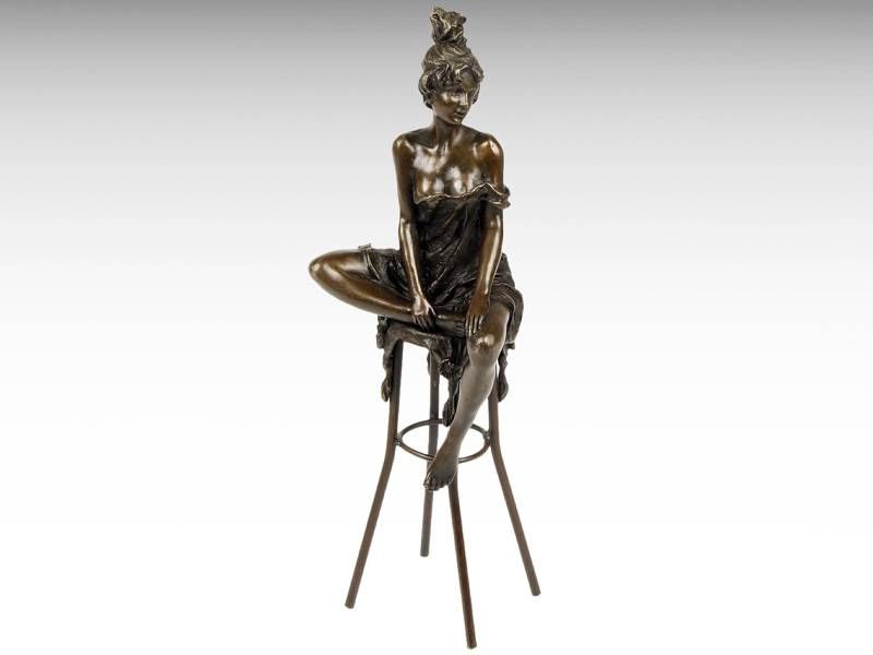 Escultura de bronze - Mulher 1