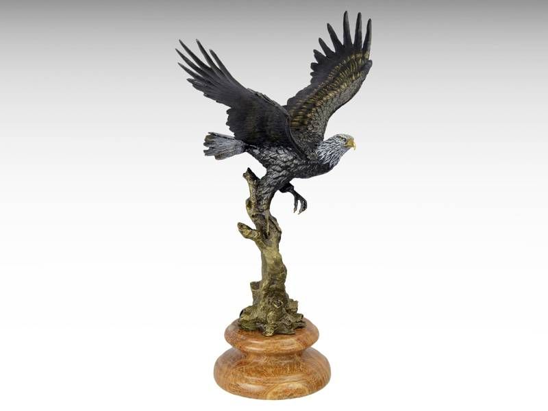 Escultura de bronze - Águia voadora