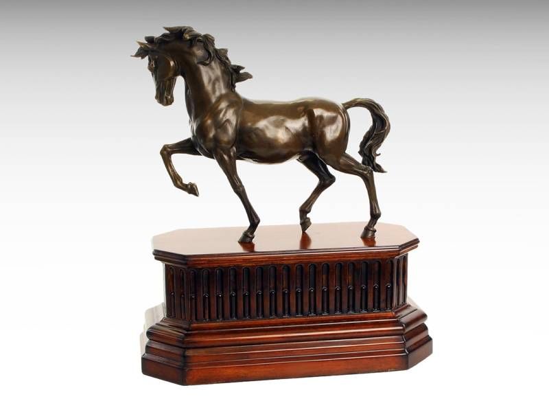 Escultura de bronze - Cavalo a trote 2