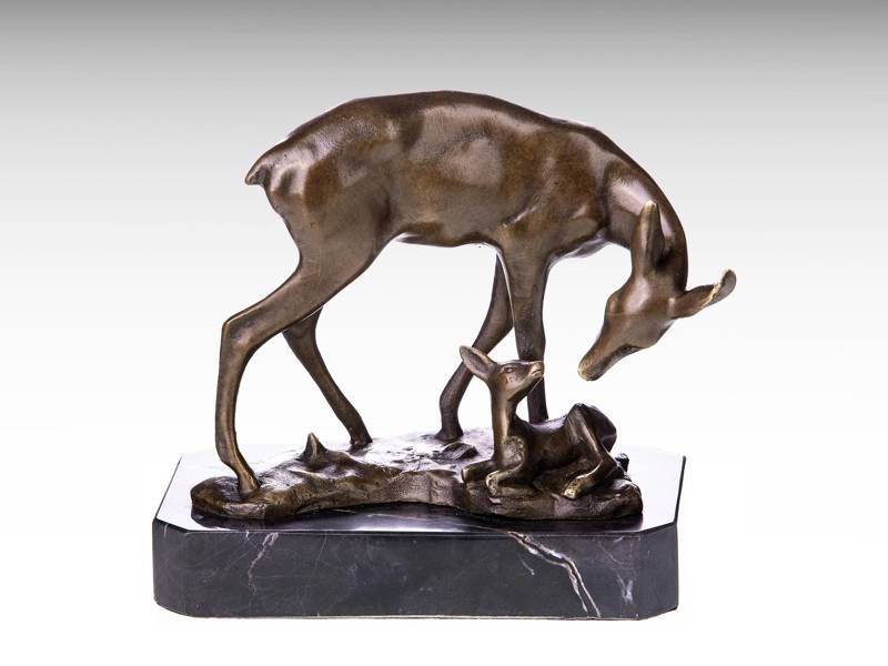 Escultura de bronze - Cervo com criança