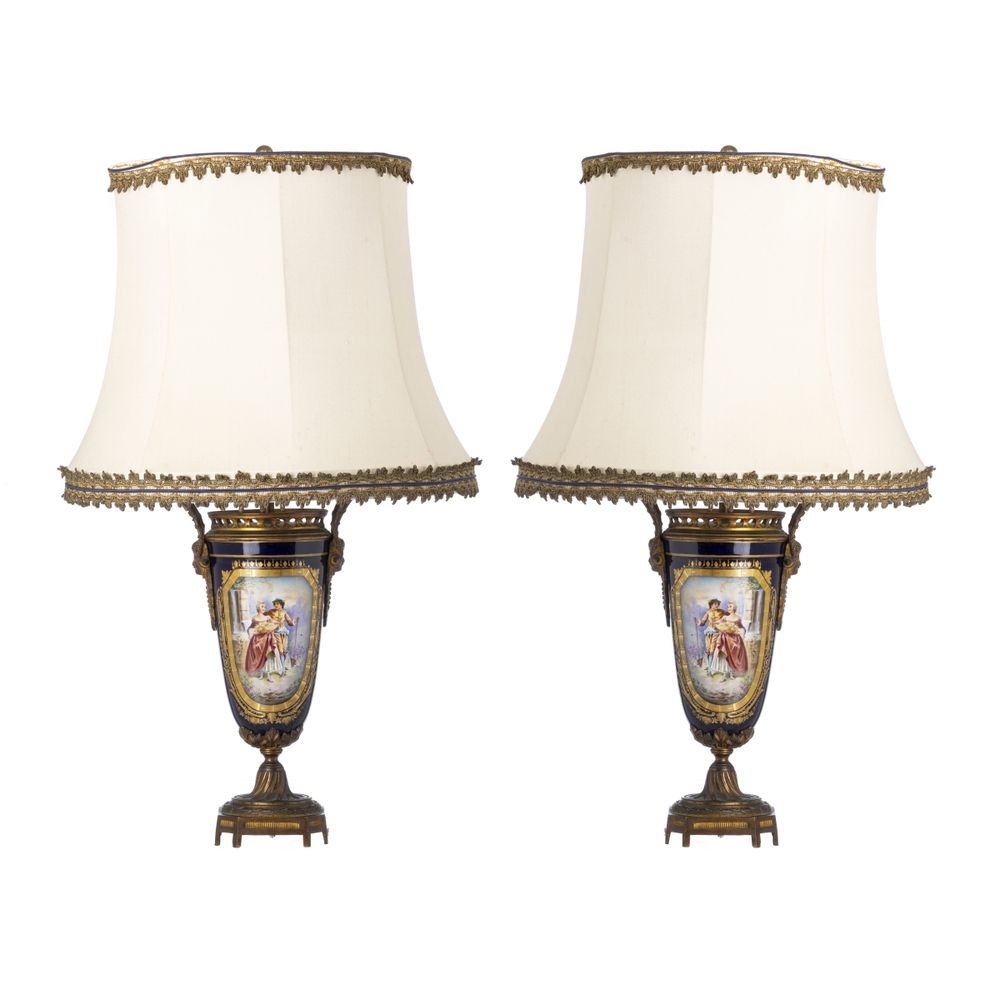 Par de vasos Sevres - Século XIX - Assinados