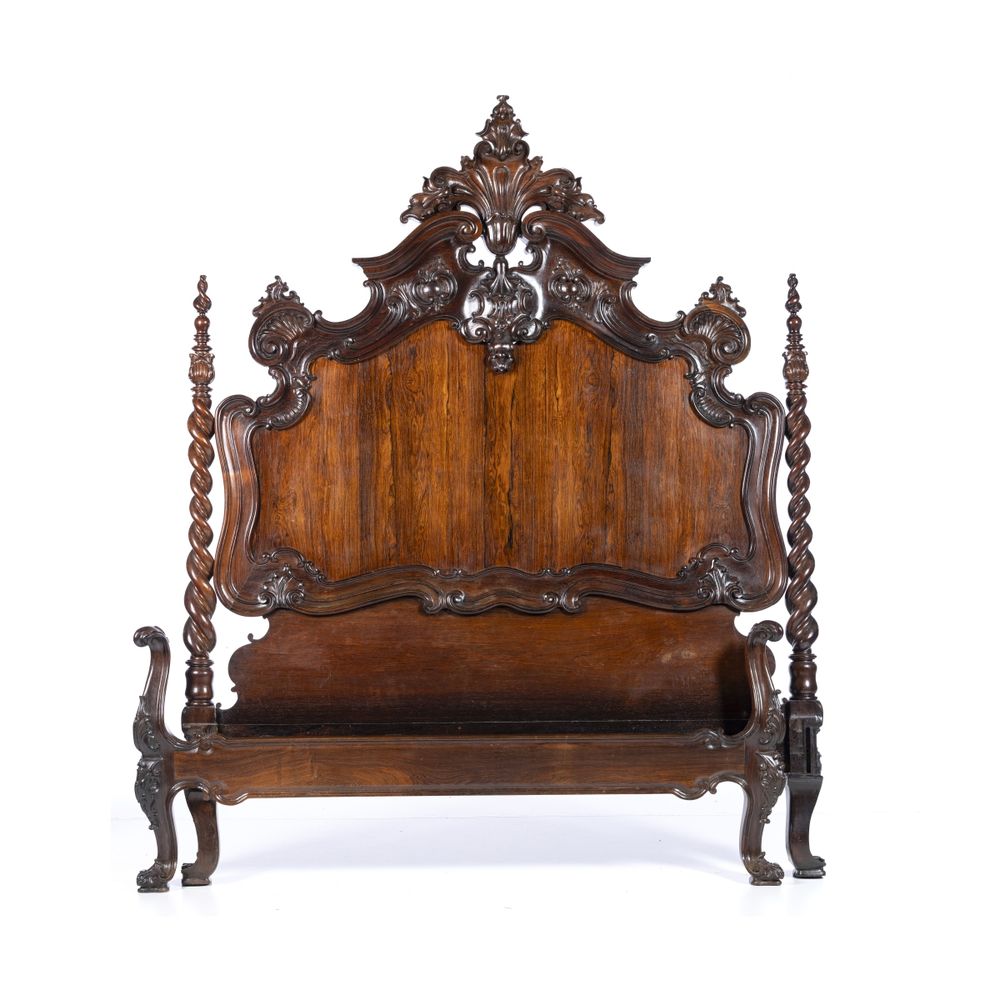 Moveis - Cama estilo D. João V em pau-santo - Século XIX