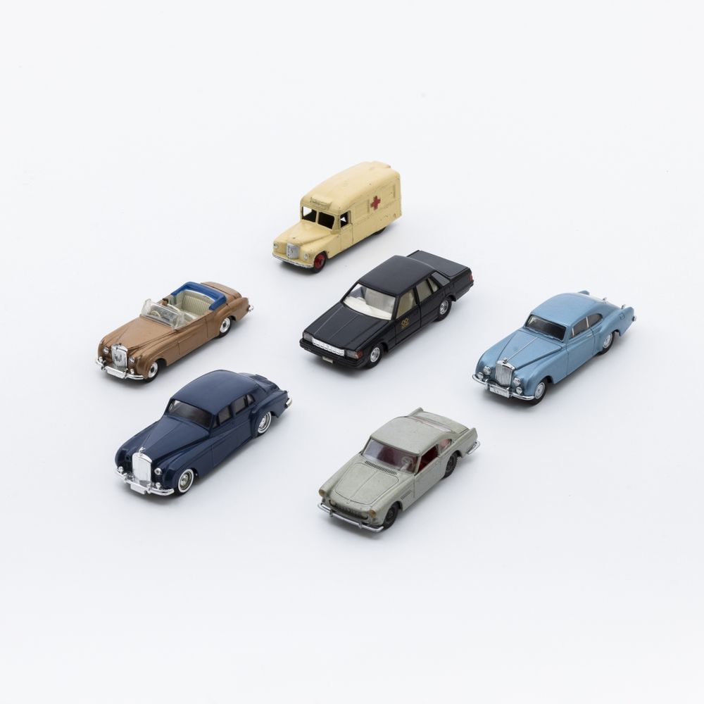 Brinquedos - Modelos - 6 Carros miniatura