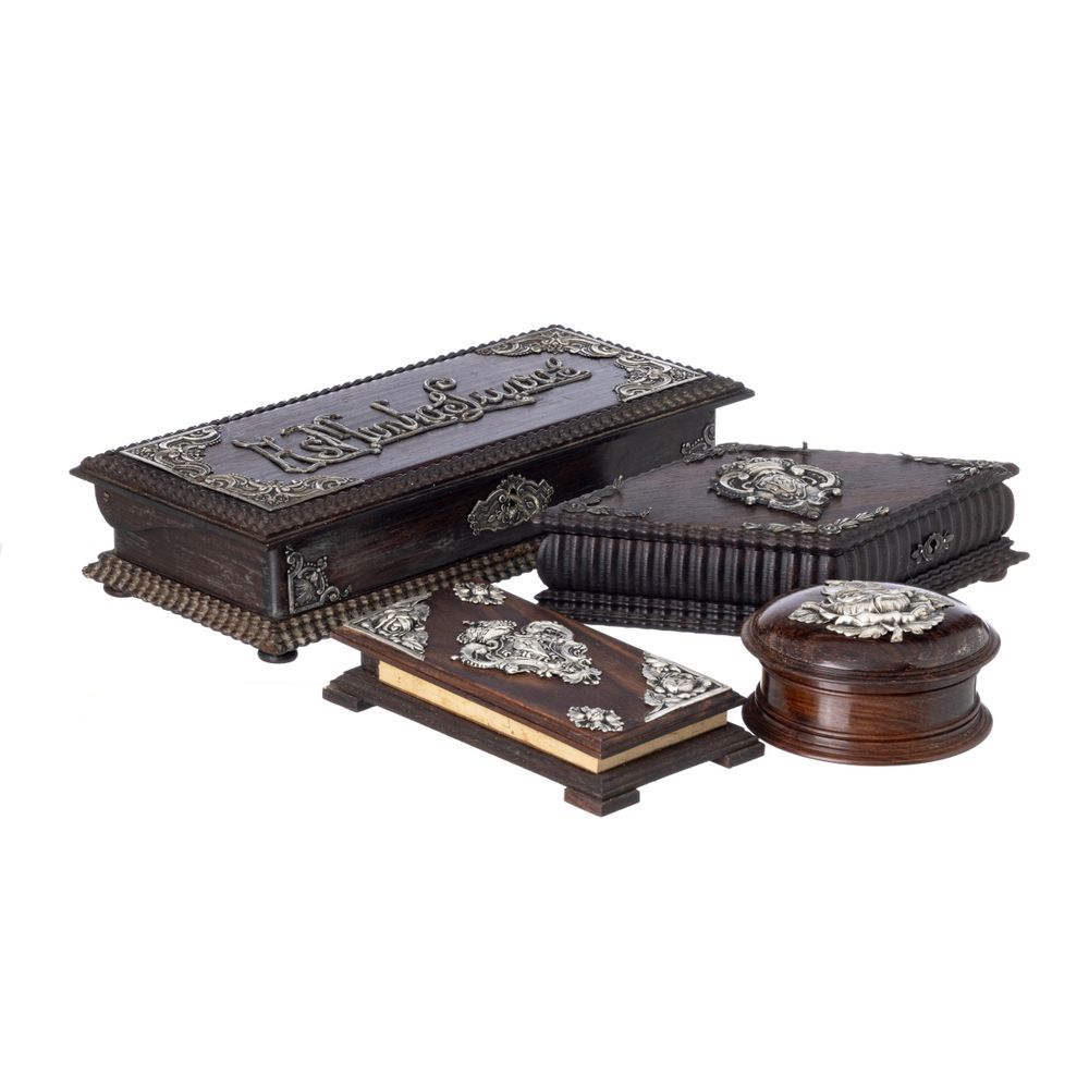 Conjunto de quatro peças com prata - Século XIX