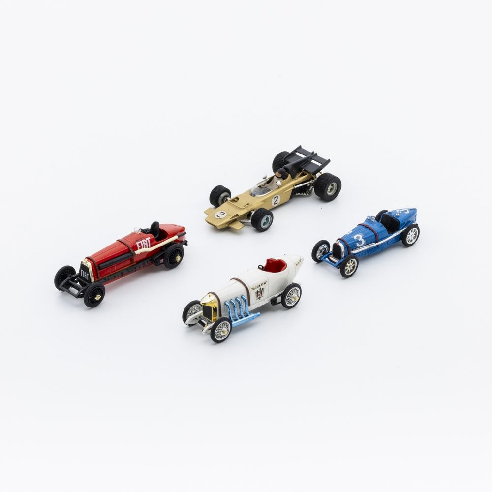 Brinquedos - Modelos - 4 Carros miniatura
