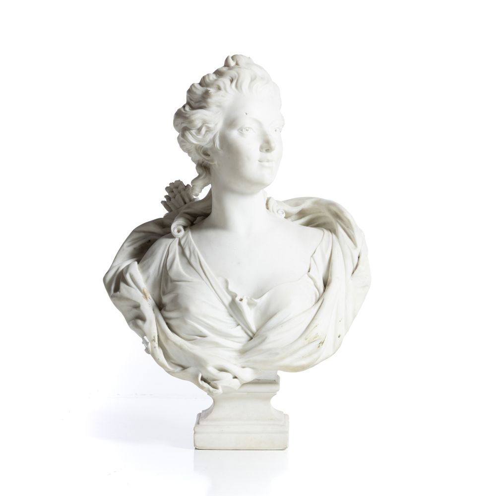 Diana a caçadora em mármore - 76 cm - Século XIX