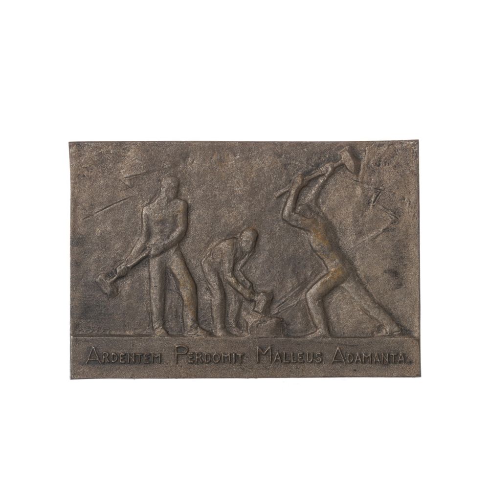 Decoração - Placa - 'Ardentem Ferdomit Malleus Adamamata'